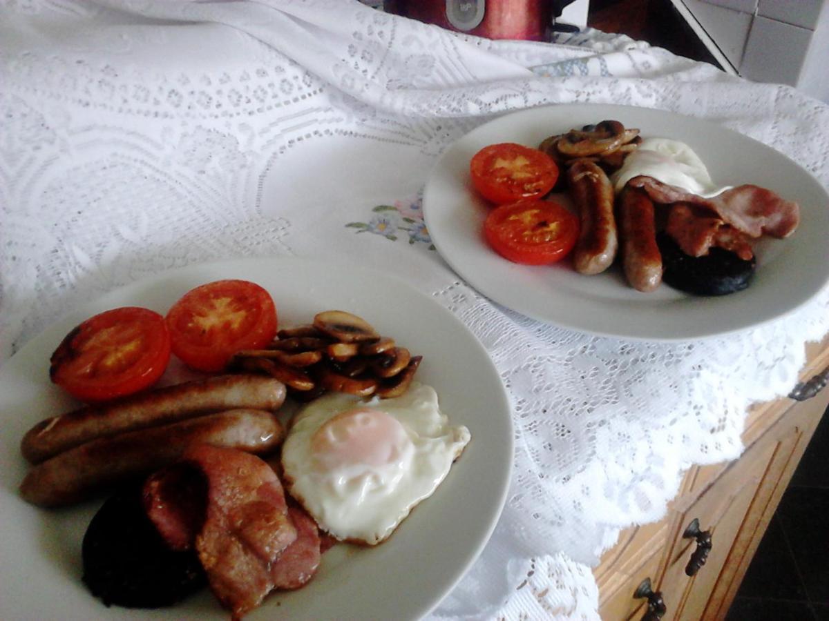The Stables,Kirkmichael Bed & Breakfast Blairgowrie and Rattray ภายนอก รูปภาพ